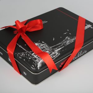 Metal Kutuda Fıstıklı Kuru Baklava